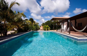 Kas Vis with Private Pool in Upscale Punt Vierkant